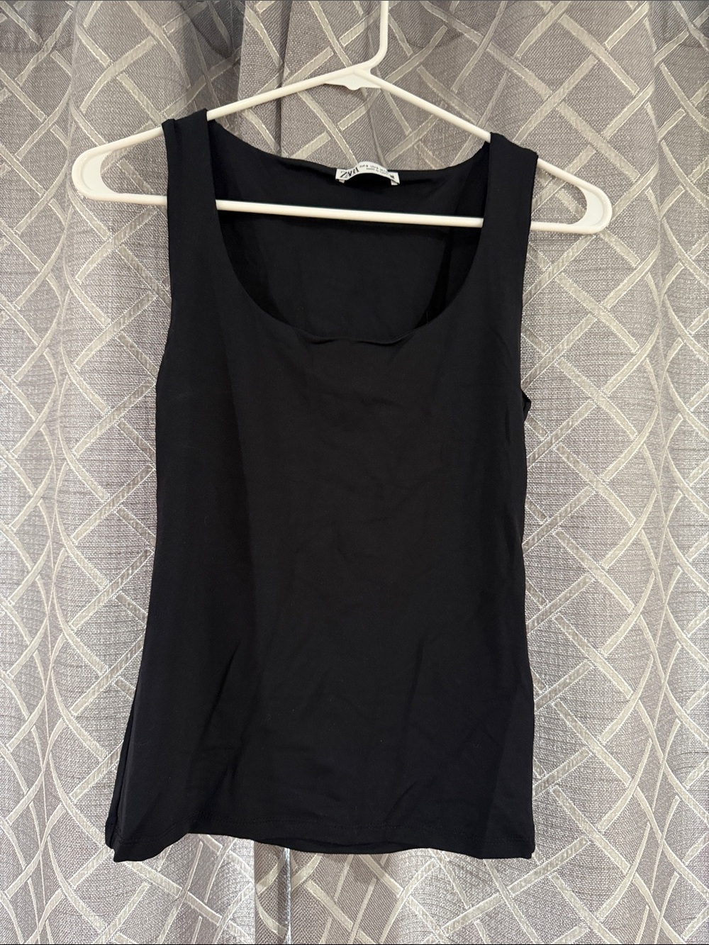 Zara Solid Black Scoop Neck Tank
